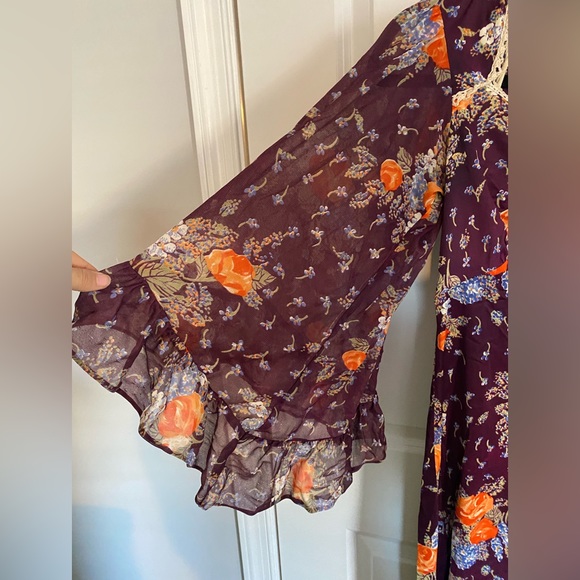 Vintage purple floral dress with bell sleeves - Picture 5 of 5